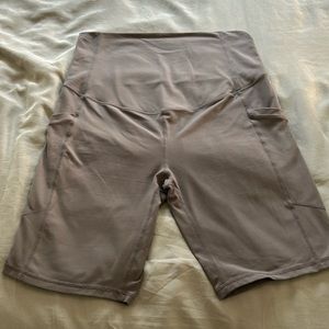 Fabletics maternity biker shorts size medium grey